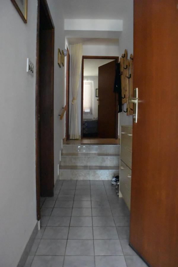 70 Sq M Apartment At Saint Martin'S Harbour Mali Losinj Bilik gambar